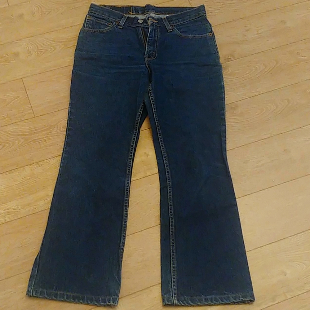 Levis